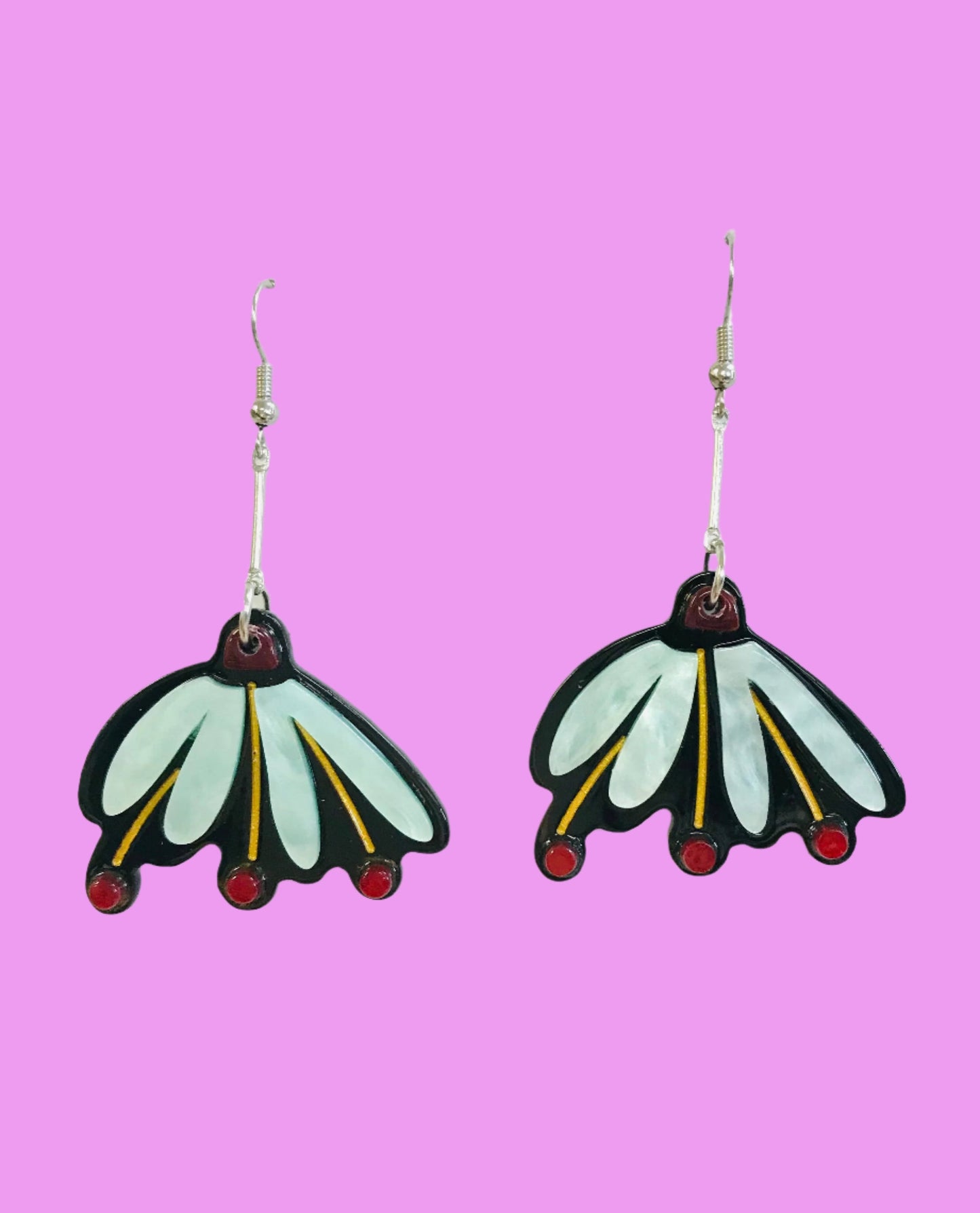 Colorful acrylic dangle earrings in the shape of dandelions, lightweight and perfect for nature lovers and garden enthusiasts.